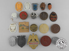 Germany, Third Reich. Twenty Two War Period Tinnies And Badges