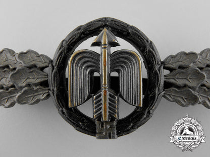 germany,_luftwaffe._a_short_range_night_fighter_clasp,_bronze_grade,_by_g.h._osang_a_0144_1