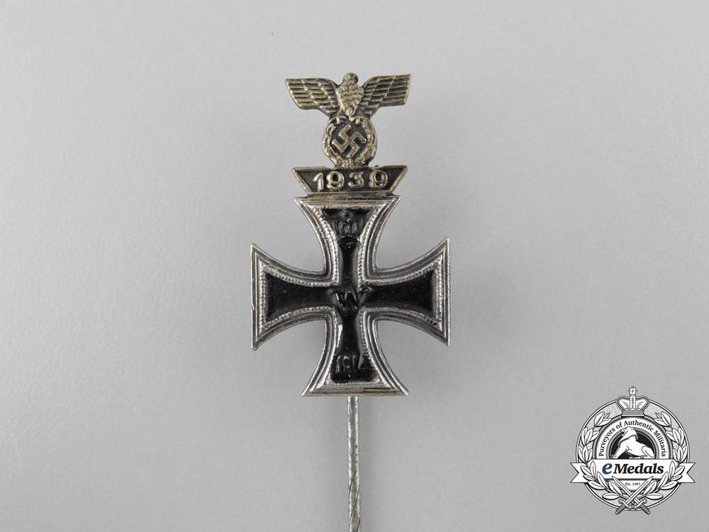 a_miniature1914_iron_cross_with_clasp_to_the_iron_cross1939_a_0221_1