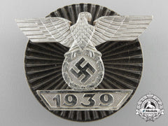 A Rare & Near Mint Clasp To The Iron Cross 1939 Screwback