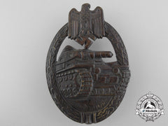 An Early Bronze Grade Tank Badge In Tombac