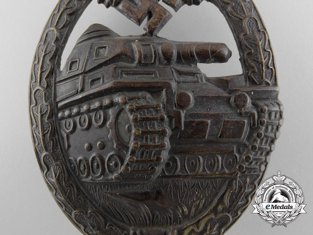 an_early_bronze_grade_tank_badge_in_tombac_a_0302_1