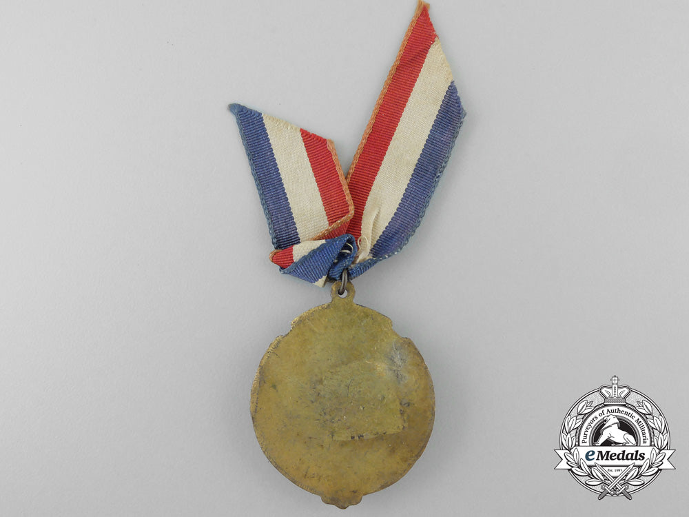 a_cuban_national_state_award_a_0482