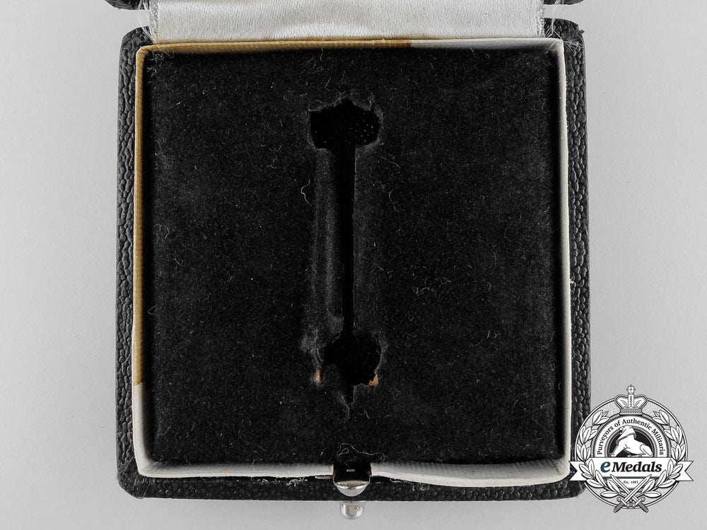 a_war_merit1_st_class_case_in_box_of_issue_by_steinhauer&_lück,_lüdenscheid_a_0546_1