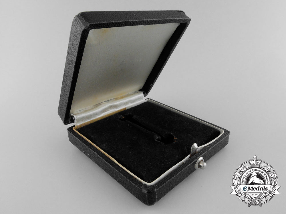 a_war_merit1_st_class_case_in_box_of_issue_by_steinhauer&_lück,_lüdenscheid_a_0547_1