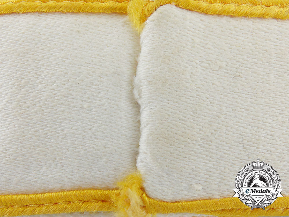 a_tunic_removed_kreta_campaign_cufftitle_a_0565