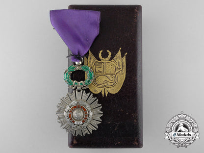 a_peruvian_order_of_the_sun;_knight_with_case_a_0712