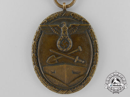 a_west_wall_medal_with_packet_a_1209