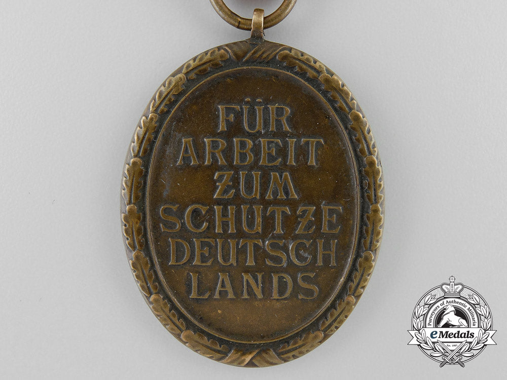 a_west_wall_medal_with_packet_a_1210
