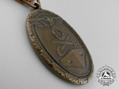 a_west_wall_medal_with_packet_a_1212_1