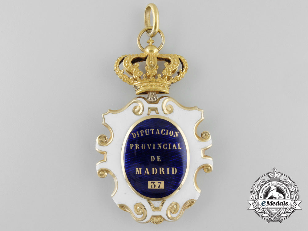 a_provincial_deputy’s_badge_of_madrid_in_gold_a_1404_1