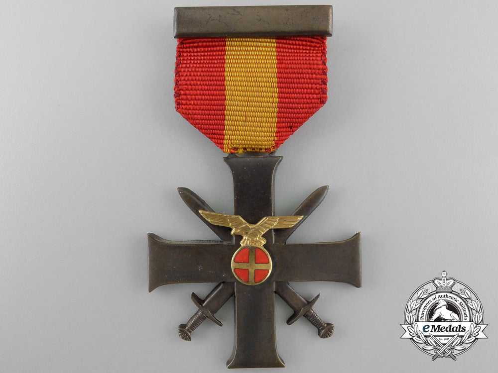 a1940-45_norwegian_merit_cross_with_swords;_second_class_cross_a_1544