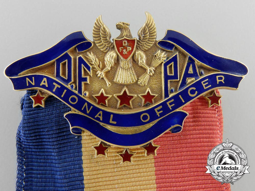 an_american_daughters_of_founders&_patriots_of_america_gold_medal_a_1795