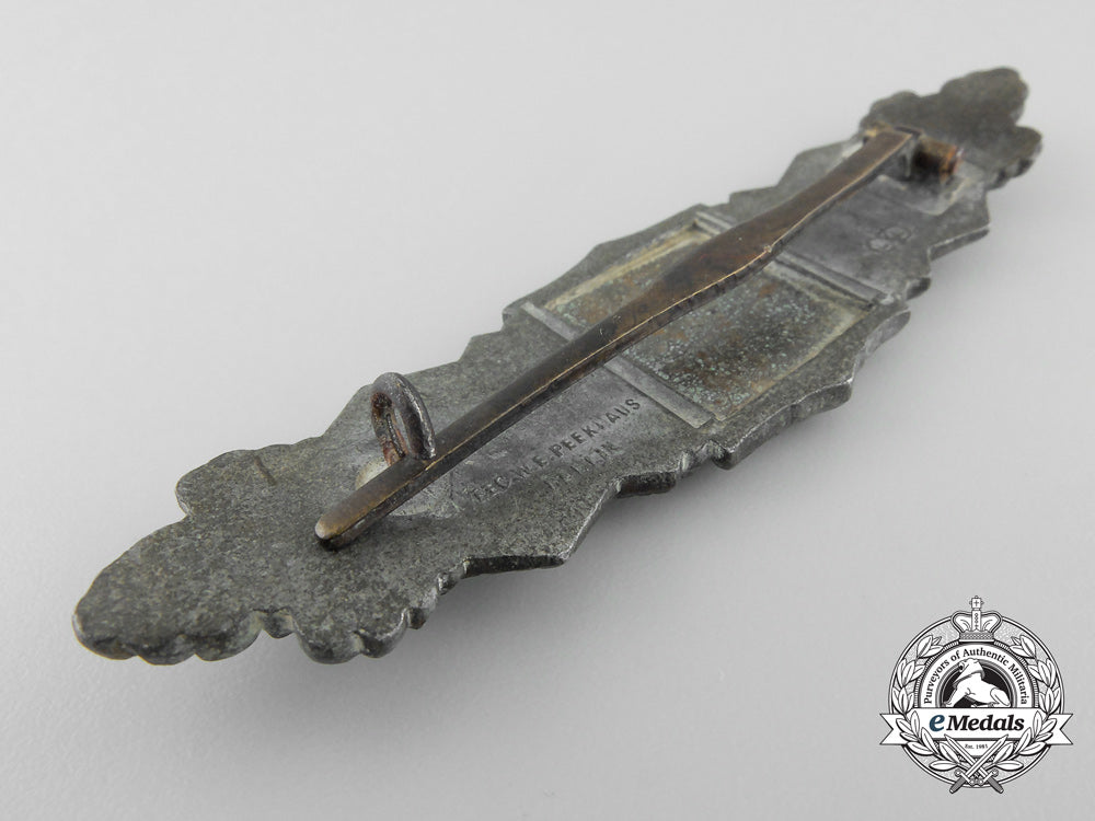 a_close_combat_clasp;_bronze_grade_by_friedrich_linden,_lüdenscheid_a_1854