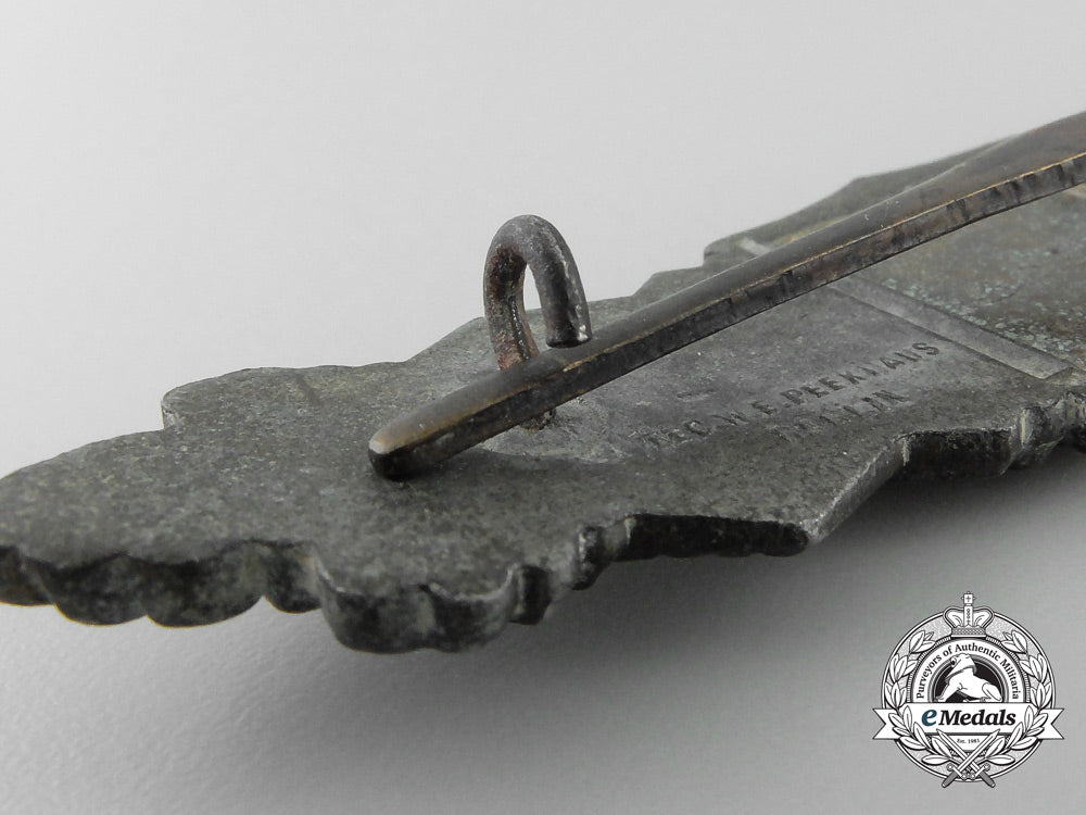 a_close_combat_clasp;_bronze_grade_by_friedrich_linden,_lüdenscheid_a_1855
