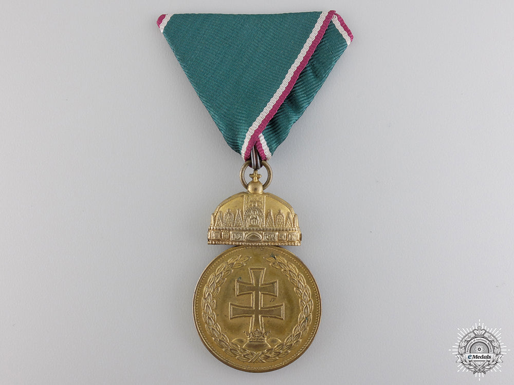 a1922_hungarian_officer’s_merit_medal_a_1922_hungarian_54773ed3c561a