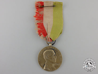 italy,_kingdom._a_schools_abroad_merit_medal,_c.1930_a_1930_s_italian_55d3442381dd8