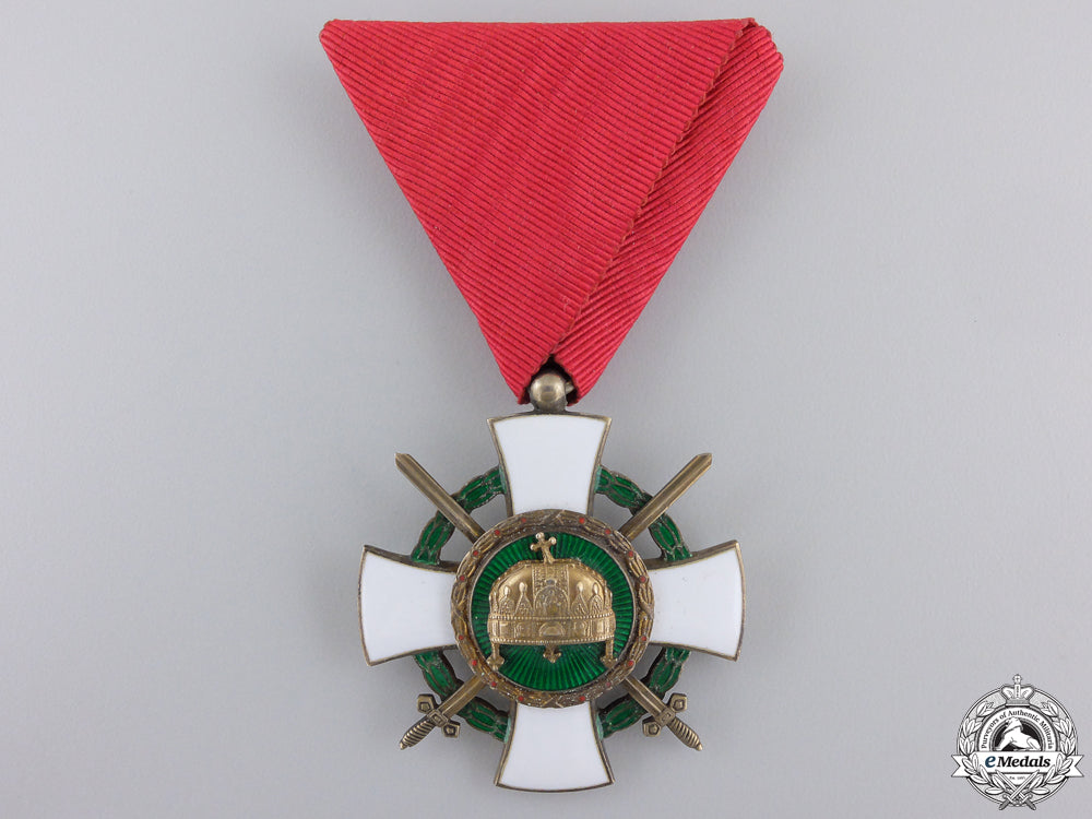 a1942_hungarian_order_of_the_holy_crown;_knight_badge_a_1942_hungarian_559e854183e02