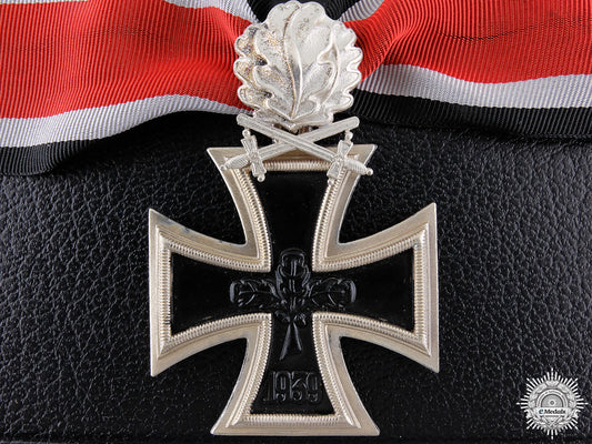 a1957_knight's_cross_of_the_iron_cross_with_swords_and_oak_leaves_consignment#29_a_1957_knight_s__54fdb77f8c47d