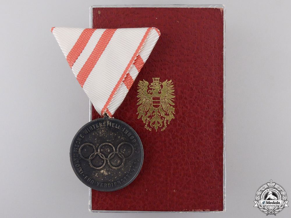 a1964_innsbruck_olympic_games_medal_with_case_a_1964_innsbruck_554a1b31083cc