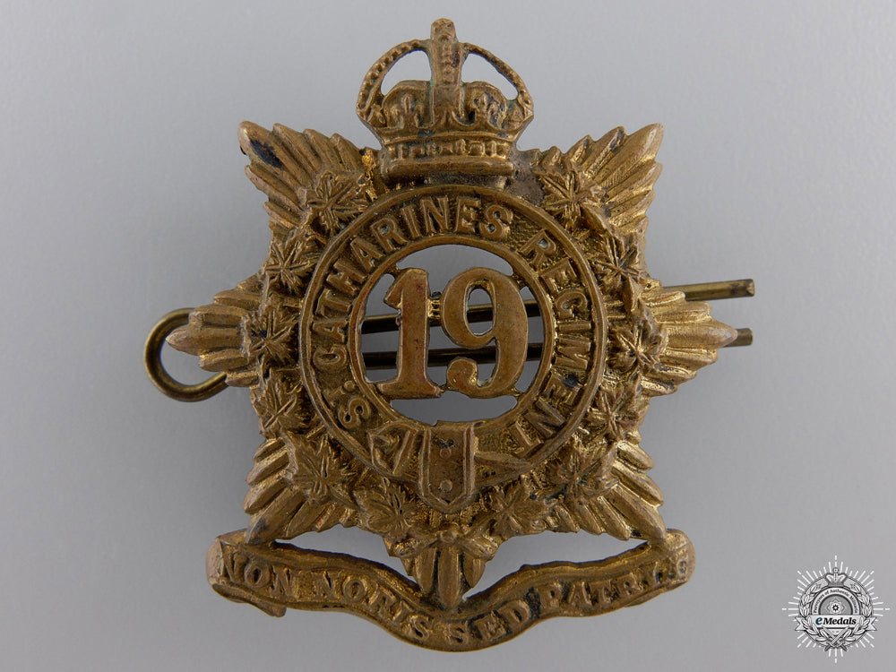 canada,_cef._a19_th_st._catherines_regiment_cap_badge_a_19th_st._cathe_54dce1f2ef77b