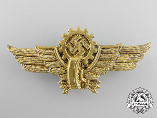 a_daf_cap_badge_for_officers_a_2012