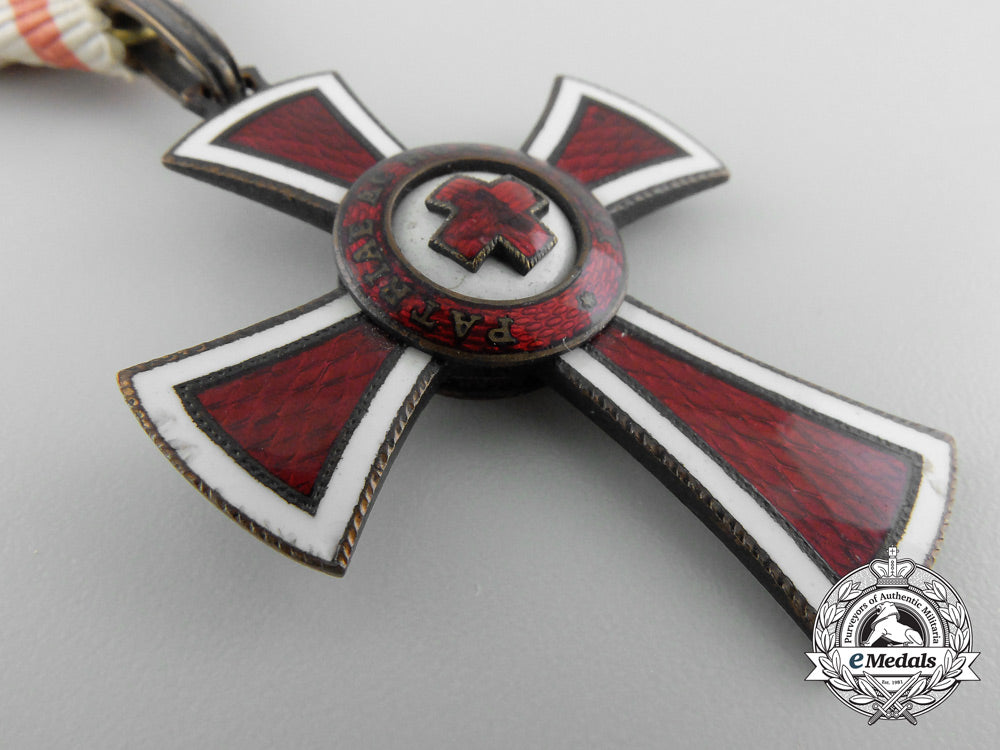 an_austrian_red_cross_honour_decoration_by_v.mayer&_sohne_with_case_a_2077_1