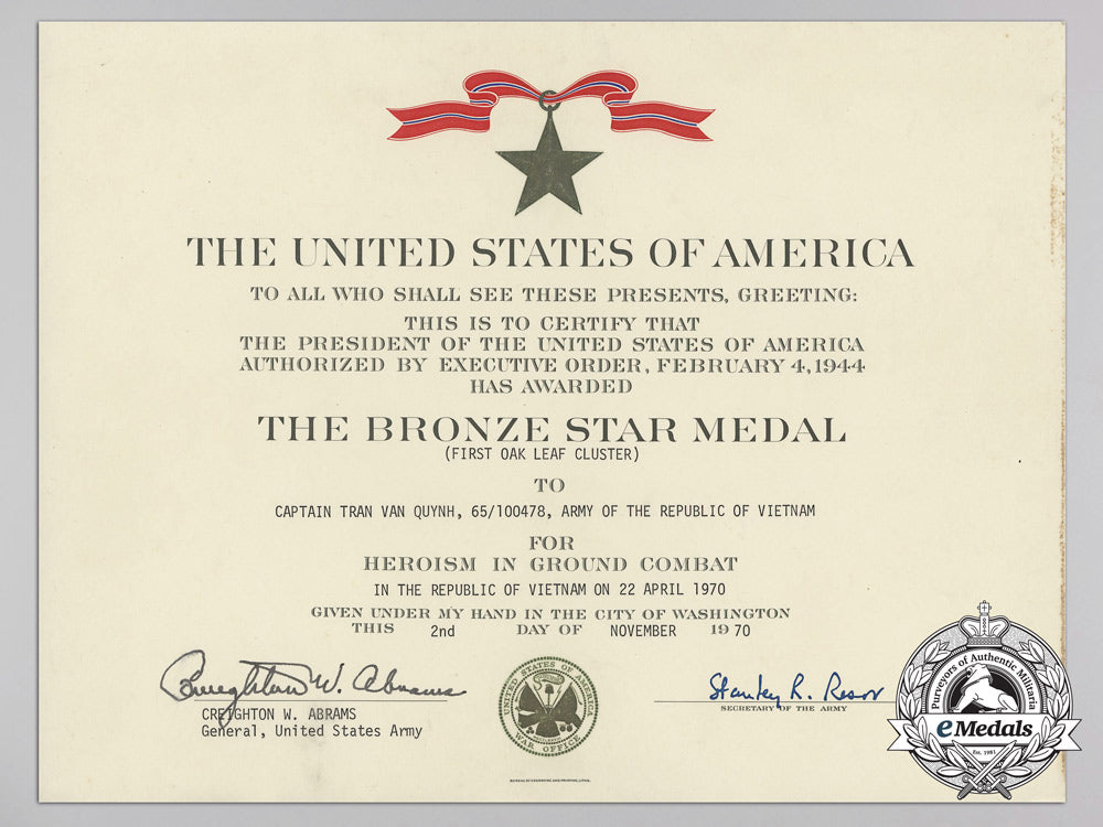 a_bronze_star_to_captain_van_quynh;_vietnamese_army_with_documents_a_2139