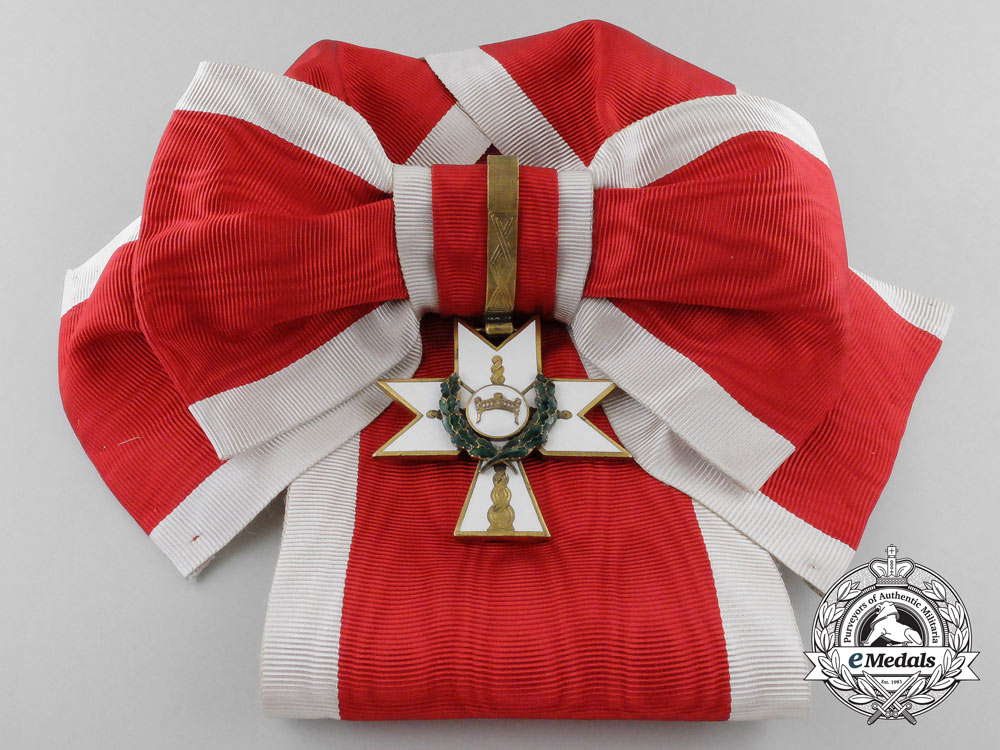 a_croatian_order_of_king_zvonimir's_crown;_grand_cross_with_oak_leaves_a_2351_1_1_1