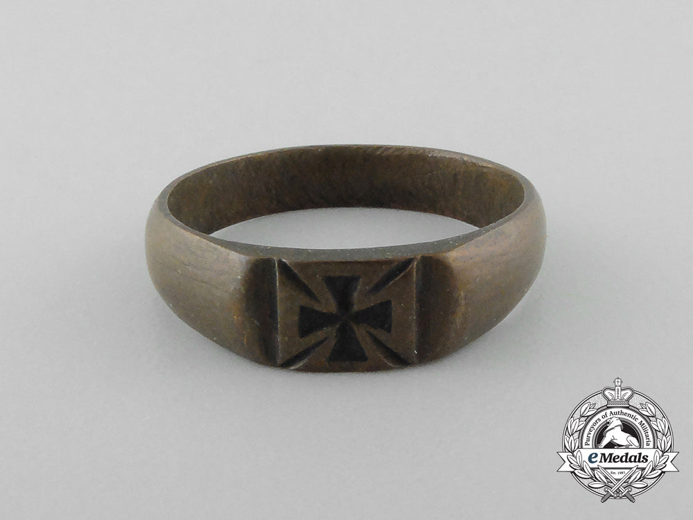 a_first_war_iron_cross_ring_with_wooden_case_a_2512