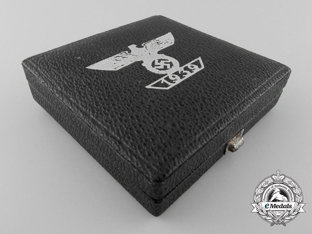 a_clasp_to_the_iron_cross1939_by_b.h._mayer;1_st_class_with_case_a_2769