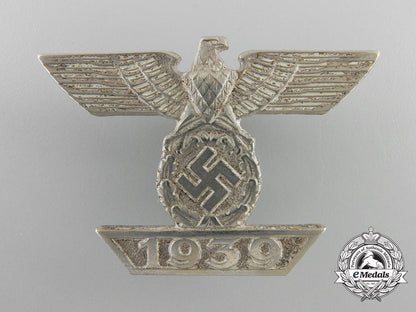 a_clasp_to_the_iron_cross1939_by_b.h._mayer;1_st_class_with_case_a_2771