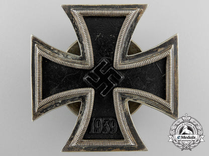 an_iron_cross_first_class1939_by_p._meybauer,_berlin_a_2779