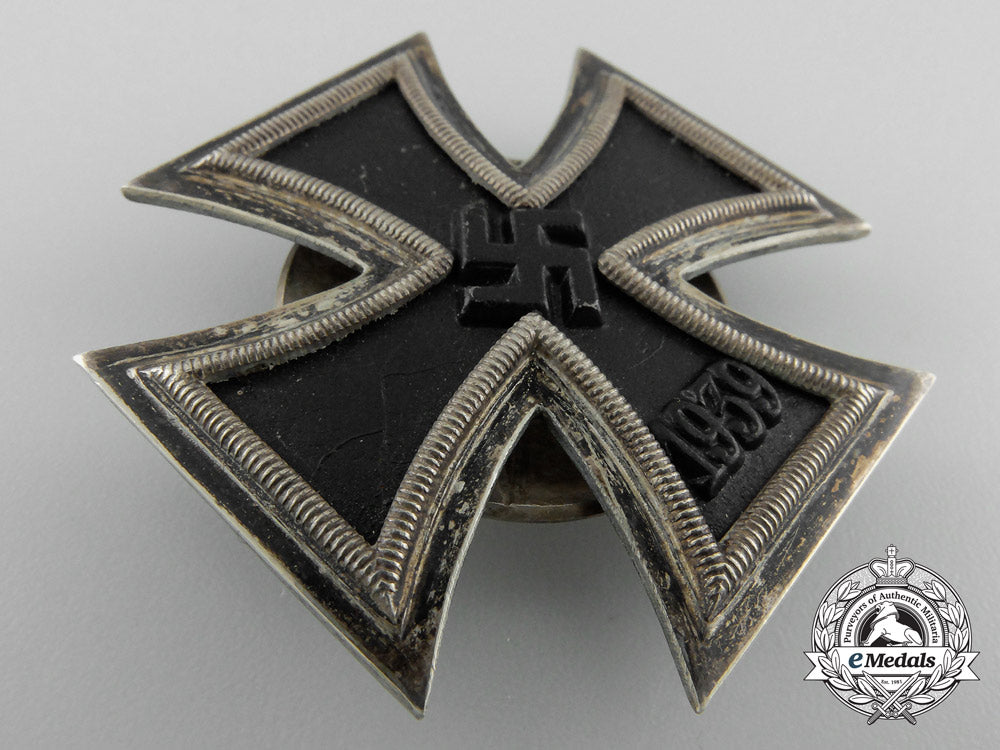 an_iron_cross_first_class1939_by_p._meybauer,_berlin_a_2782