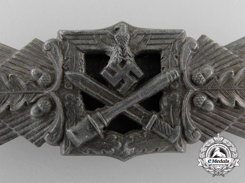 a_bronze_grade_close_combat_clasp_by_funcke&_brüninghaus_a_2950