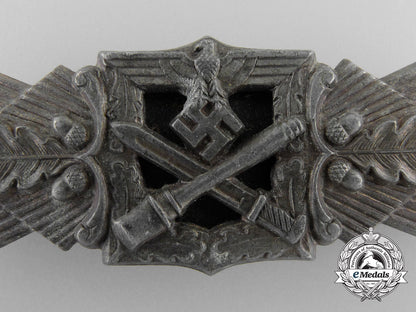 a_bronze_grade_close_combat_clasp_by_funcke&_brüninghaus_a_2950