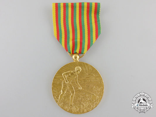 a_cameroon_federal_republic_order_of_merit_medal;1_st_class_a_2_5
