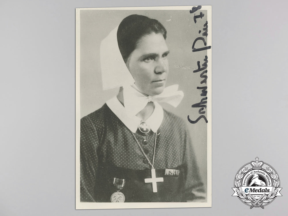 a_rare_blood_order_recipient_signed_photograph_of_eleonore_baur(_sister_pia)_a_3264