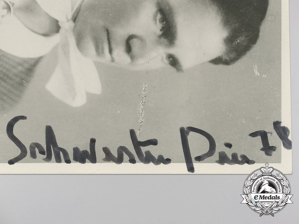 a_rare_blood_order_recipient_signed_photograph_of_eleonore_baur(_sister_pia)_a_3265