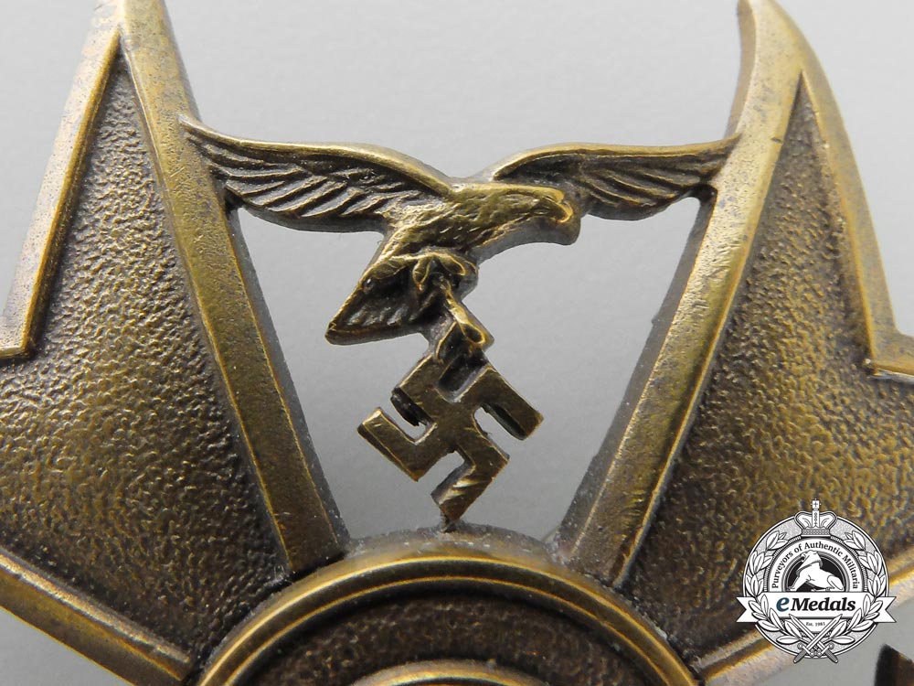 a_spanish_cross_in_bronze_a_3505
