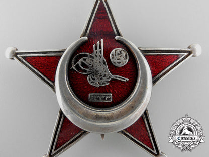 an_oversized1915_turkish_campaign_star(_iron_crescent1915)_with_case_a_3594