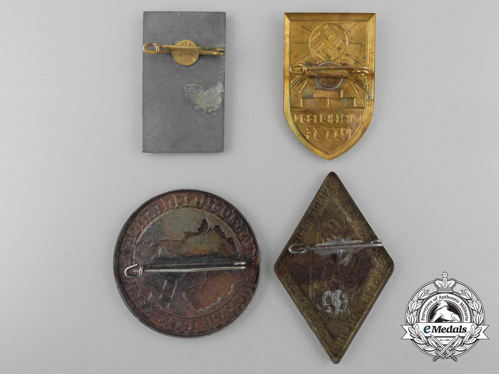a_lot_of_four_german_tinnies&_badges_a_3659