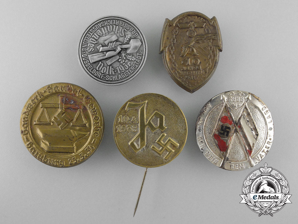 a_lot_of_five_german_tinnies&_badges_a_3662