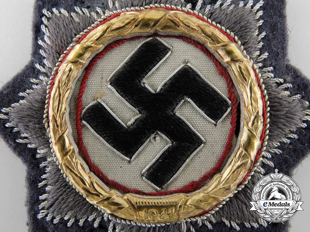 a_luftwaffe_issue_german_cross_in_gold;_cloth_version_a_3695
