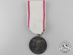 A Lippe-Schaumburg Silver Wedding Medal 1882-1907