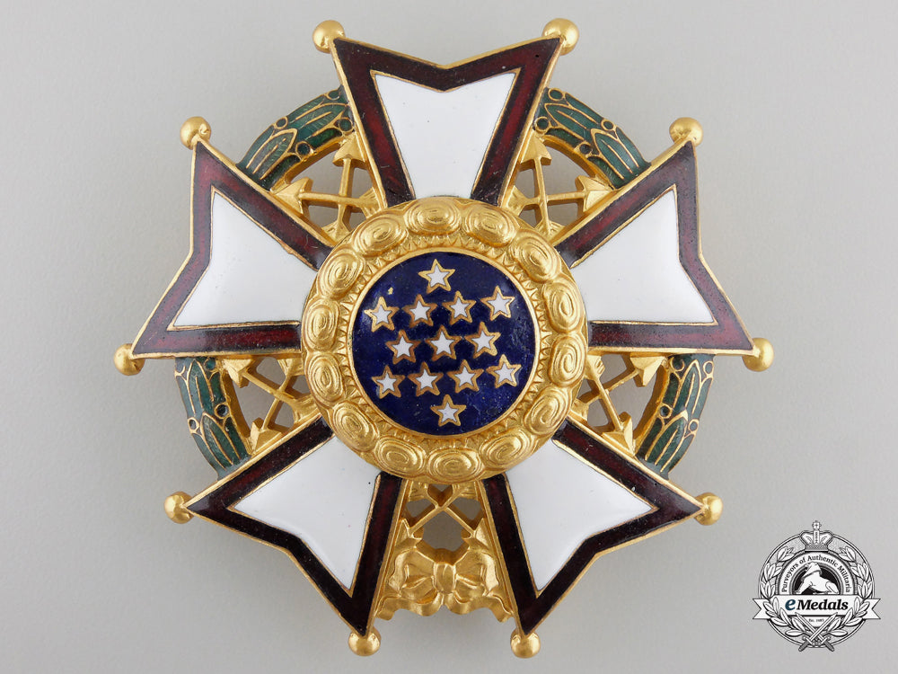 united_states._a_legion_of_honor,_breast_star,_c.1965_a_381_1