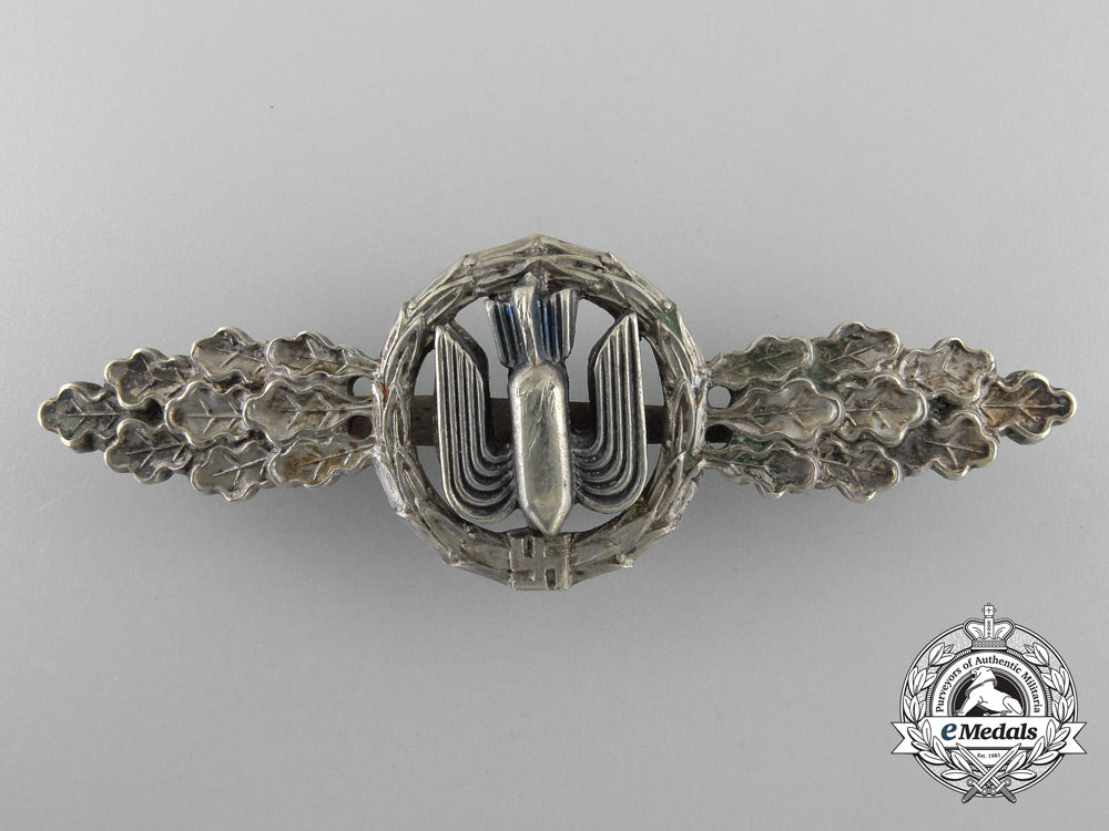 germany,_luftwaffe._a_squadron_clasp_for_bomber_pilots,_silver_grade_a_3916_4_1