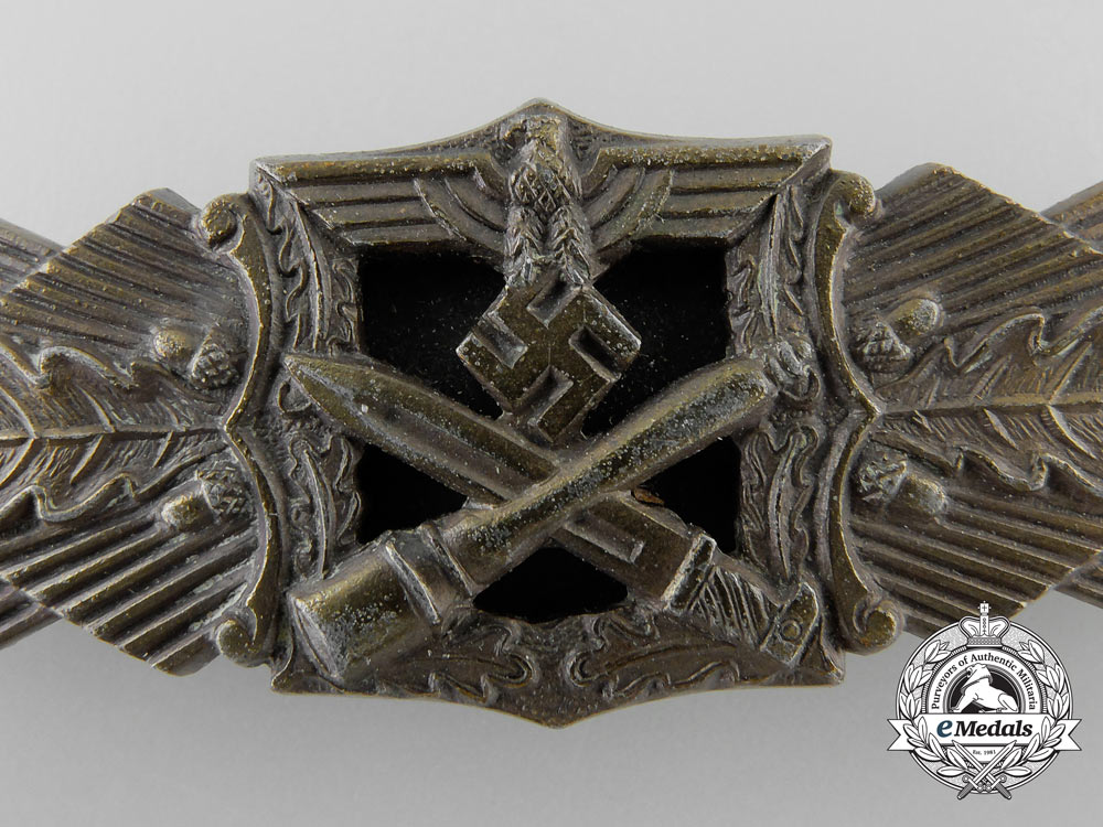 a_mint_bronze_grade_close_combat_clasp_by_a.g.m.u.k._a_4014