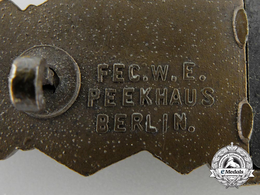 a_mint_bronze_grade_close_combat_clasp_by_a.g.m.u.k._a_4016