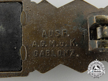 a_mint_bronze_grade_close_combat_clasp_by_a.g.m.u.k._a_4017